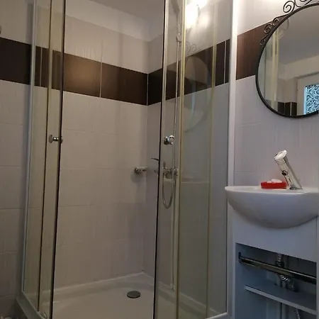 홈스테이 Alexandra House 코스티네스티