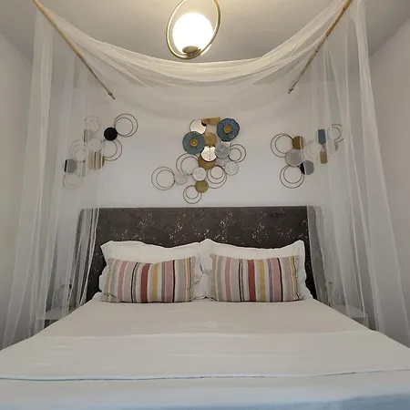 Alexandra House 홈스테이