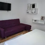 منزل للإقامة Alexandra House كوستِنيست