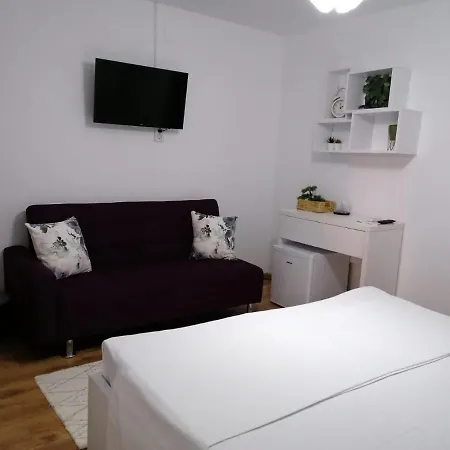 Homestay szállás Alexandra House *