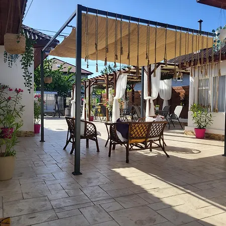 Alexandra House Homestay szállás