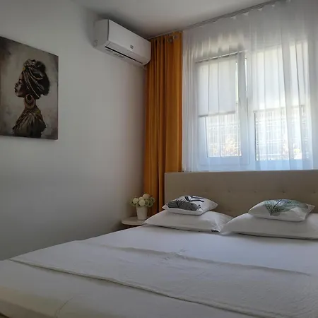 Alexandra House בית אירוח *