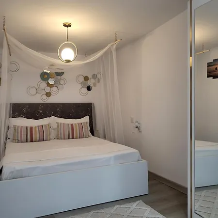 Alexandra House Privatunterkunft *